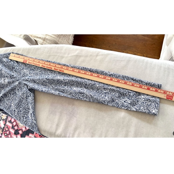 PS PAUL SMITH Button Down Shirt with Navy Blue Rabbit Print - 40 (US 4) - Picture 14 of 14